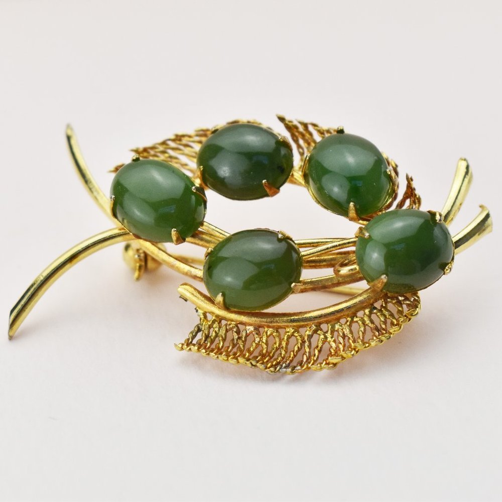 Green stone floral lapel brooch, accent vintage leaf jacket pin gold tone